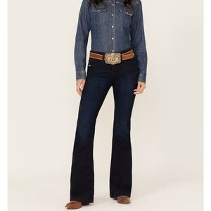 31/11 L CINCH WOMEN'S LYNDEN DARK WASH MID RISE TROUSER STRETCH DENIM JEANS